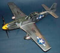 P-51D Mustang II + 3 Piloten