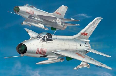1/32 Chinesische F-7 II