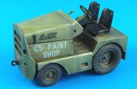 United Tractor GC-340/SM340 tow tractor (basic)