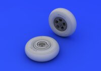 1/48 Spitfire wheels - 5 spoke, smooth tire (Eduard)