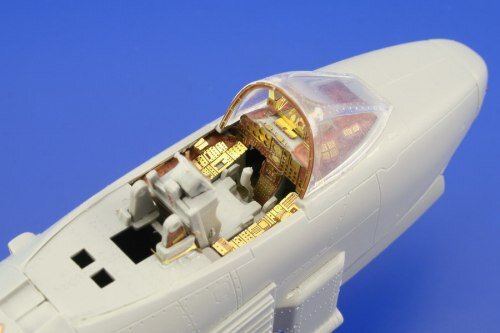 Fairchild A-10 Thunderbolt II interior (Italeri)