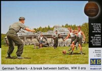 1/35 German Tankers - A break between battles, WWII era