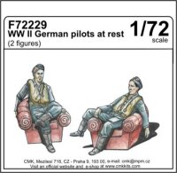 1/72 WWII German Pilots at rest (2 fig)