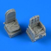Junkers Ju-52/m3 seats with safety belts