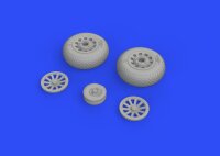 P-51D-5 Mustang wheels cross tread