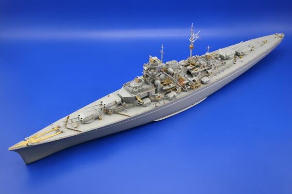 Schlachtschiff Bismarck (Revell)