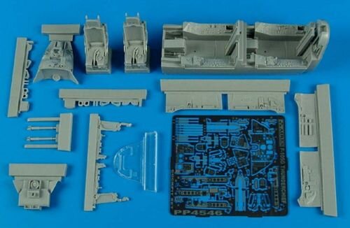 Republic F-105G Thunderchief cockpit set