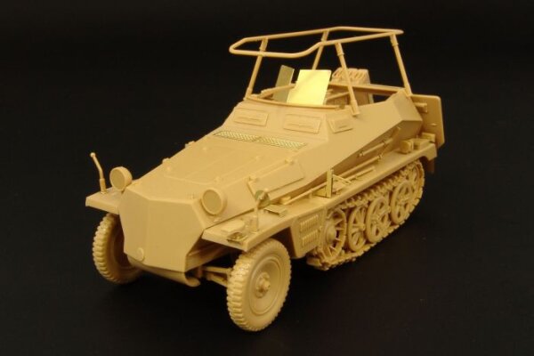 Sd.Kfz. 250/3 EXTERIOR