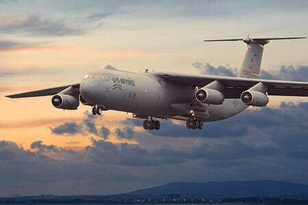 Lockheed C-141B Starlifter