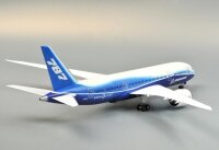 1/144 Boeing 787-8 Dreamliner