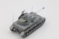 1/35 Pz.Beob.Wg. IV Ausf. J w/ Commander + Infantryman