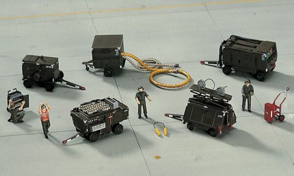 U.S. Aerospace Ground Equipment Set