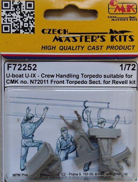 U-boat Typ IX – Crew Handling Torpedo