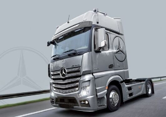 1/24 Mercedes-Benz Actros MP4 Gigaspace