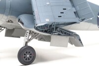 1/32 Vought F4U-1 Corsair "Birdcage"