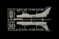 1/72 Vought F-8E Crusdaer