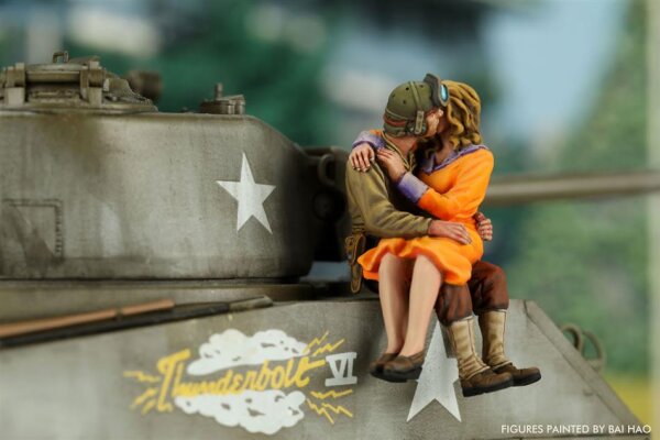 The Victory Kiss (Resin)