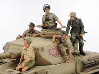 1/35 Panzerkampfwagen IV Ausf.F & Motorcycle Set "North Africa"