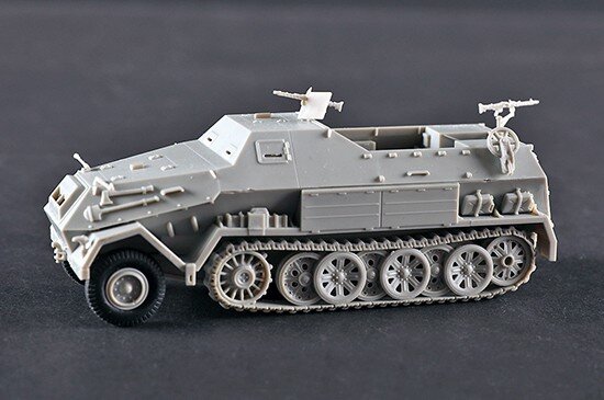 1/72 Sd.Kfz.8 gepanzerter Zugkraftwagen 12t