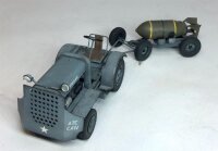 1/32 US Tug Clarktor 6, MILL-33 with 2 Bomb Trailers Mark 2