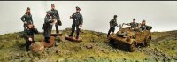 1/72 WWII German Command Staff with Kübelwagen