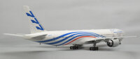 Boeing 777-300ER 1:144 Zvezda 7012