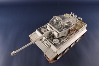 1/16 Pz.Kpfw.VI Ausf.E Sd.Kfz.181 Tiger I (Medium Production)