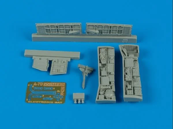 A-7D Corsair II electronic bay - HASEGAWA