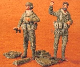 Israeli Paratroops  (2 Fig.)